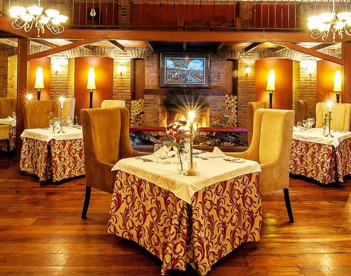 ArushaCoffeeLodge---The-Grill-Room - KILICLIMB AFRICA SAFARIS