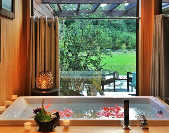 Bath-tub-in-andBeyond-Vira-Vira-Villa-