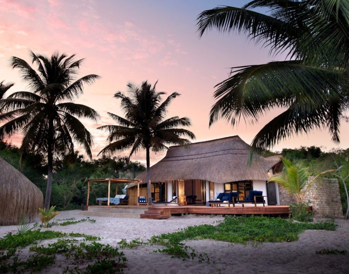 Benguerra-island-Room-Casinha-external-at-sunset