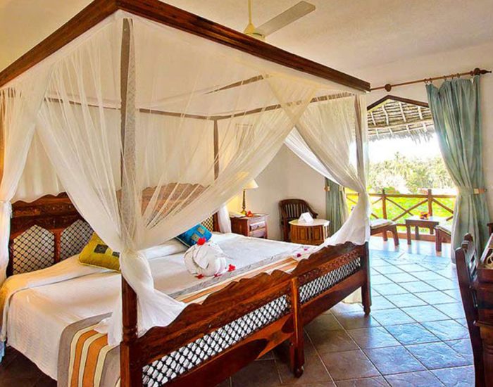 Bluebay Beach Resort & Spa bed