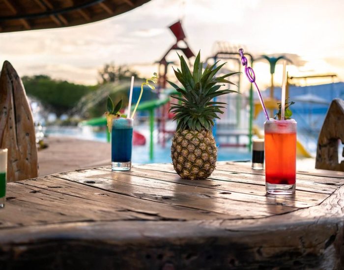 Fun Retreat Resort bar