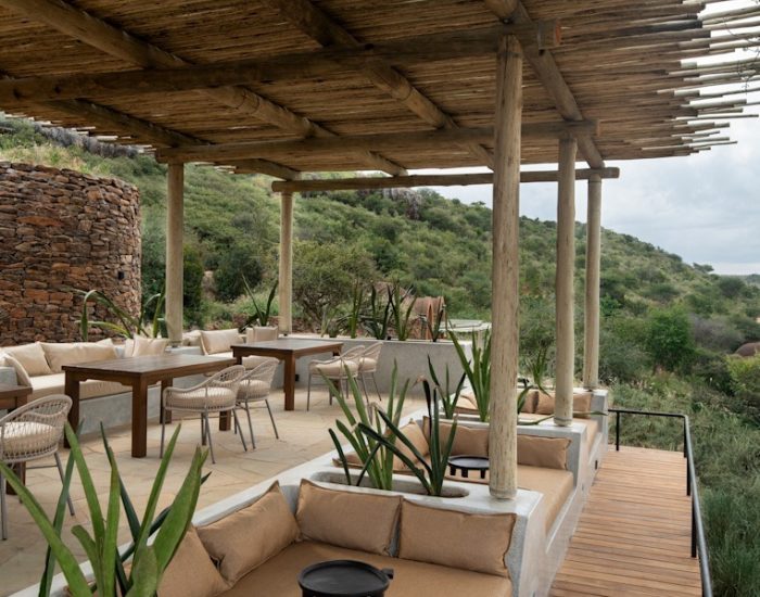 Kenya-Suyian-Lodge-Pool-Loungers-