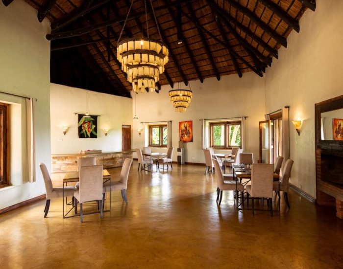 Kitela Lodge sitting