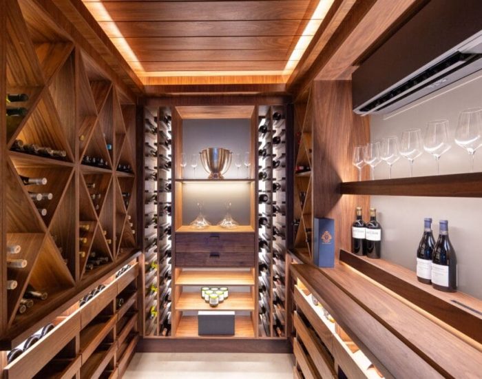 LIQUOR STORE THANDA