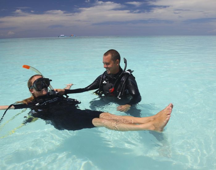 Mnemba-Island-scuba-diving-introductory-cours