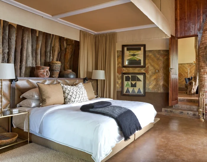 Pamu_Master_Bedroom_Mickey_Hoyle - KILICLIMB AFRICA SAFARIS