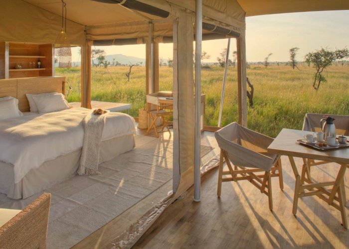 Roving-Bushtops-Tent-and-View-1