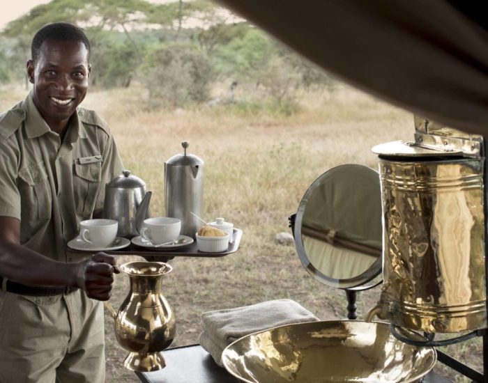 Serengeti-Under-Canvas-outside-basin
