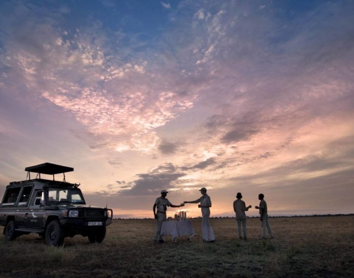 Serengeti-Under-Canvas-sundowners