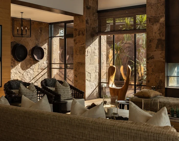 Singita_Kilima_Lounge_Details_10 - KILICLIMB AFRICA SAFARIS
