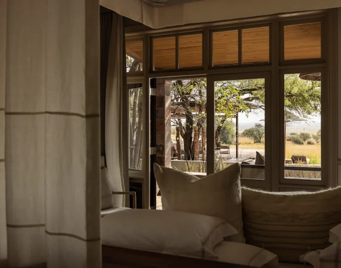 Singita_Serengeti_House_Main_Suite_11-min - KILICLIMB AFRICA SAFARIS