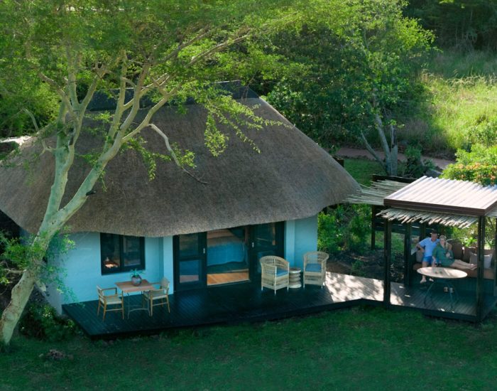 South-Africa-Phinda-Zuka-Lodge-suite-exterior-view-with-couple-2-