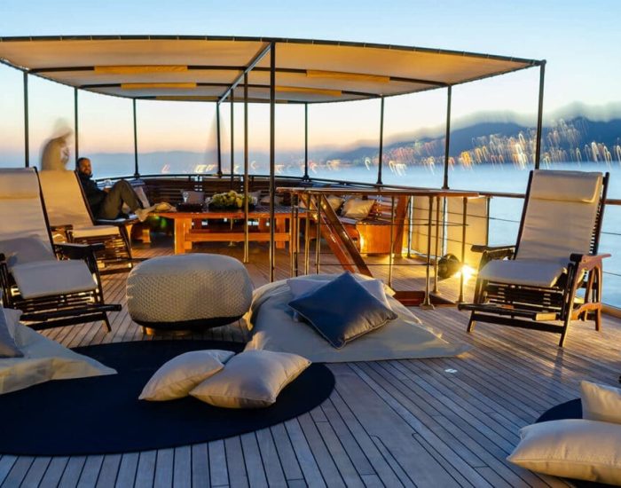 TOP CRUISER THANDA