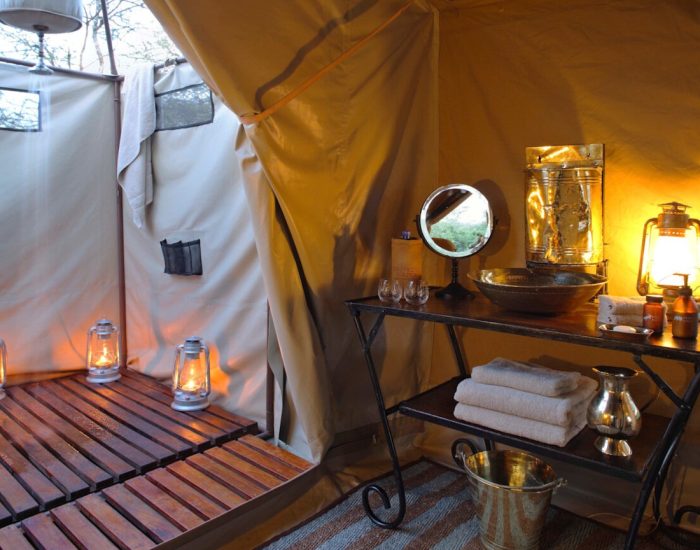 Tanzania-Serengeti-Under-Canvas-SUC-Room-Tent-bathroom-2-Website-1920x1080-fill-gravityauto-