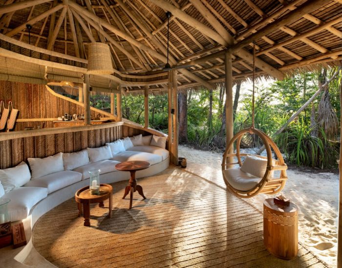 Zanzibar-Mnemba-Island-banda-lounge-1