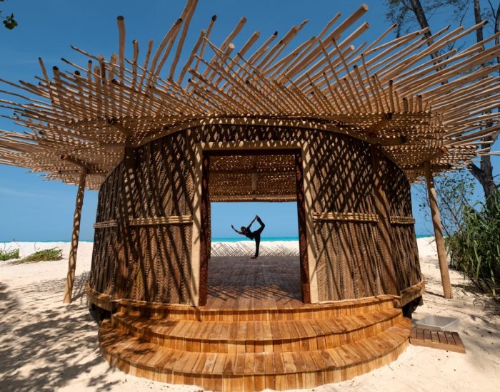Zanzibar-Mnemba-Island-yoga-2