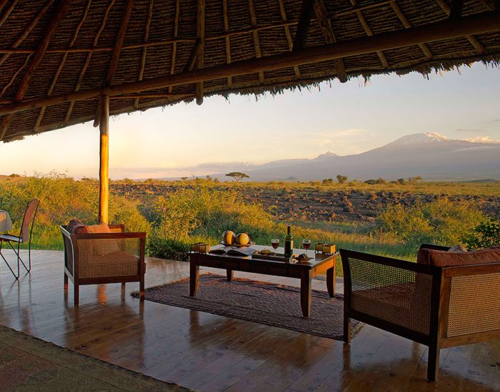 little-tortilis-KILICLIMB AFRICA SAFARIS