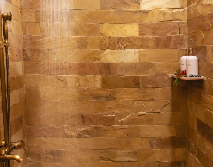 luxury-bathroom-explorers-lodge-2 - KILICLIMB AFRICA SAFARIS