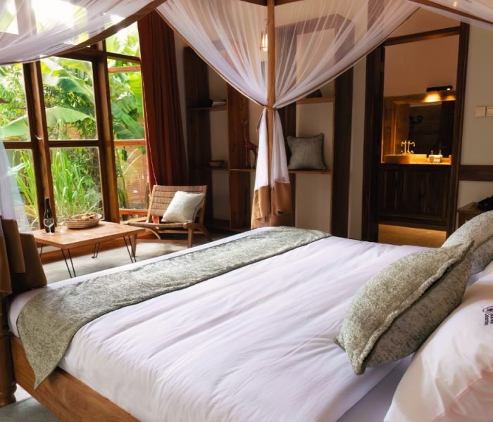 luxury bedroom explorers lodge 2