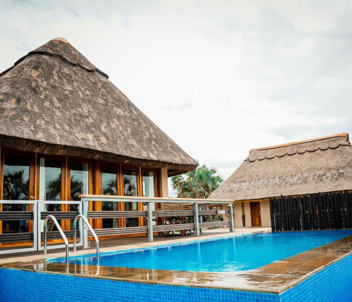 luxury safari ngiri1