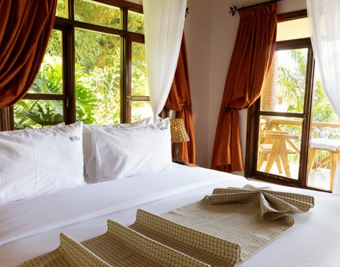 marera-lodge-luxury-bedroom-2 - KILICLIMB AFRICA SAFARIS
