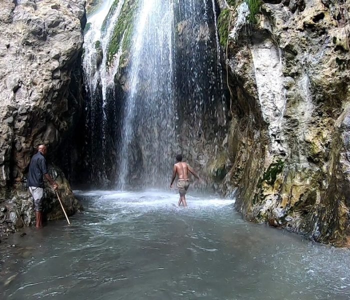 natron waterfall