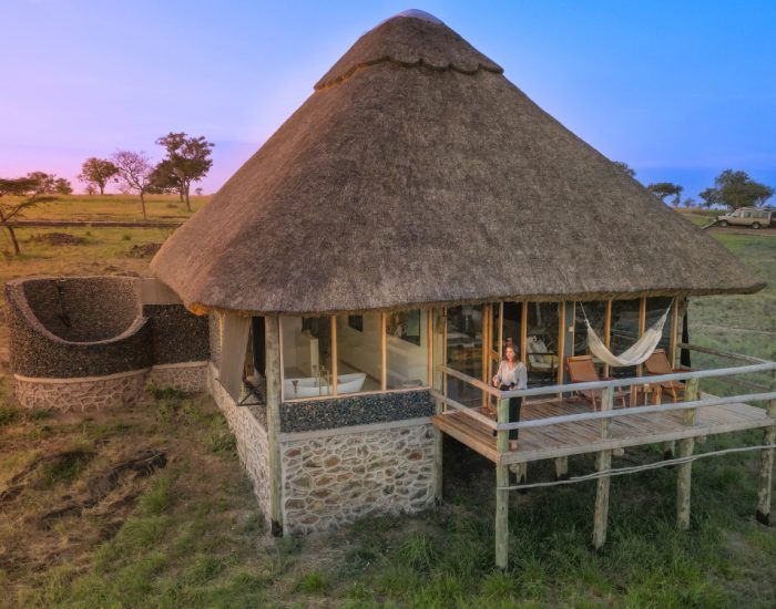 room-orangi-luxury-outside - KILICLIMB AFRICA SAFARIS