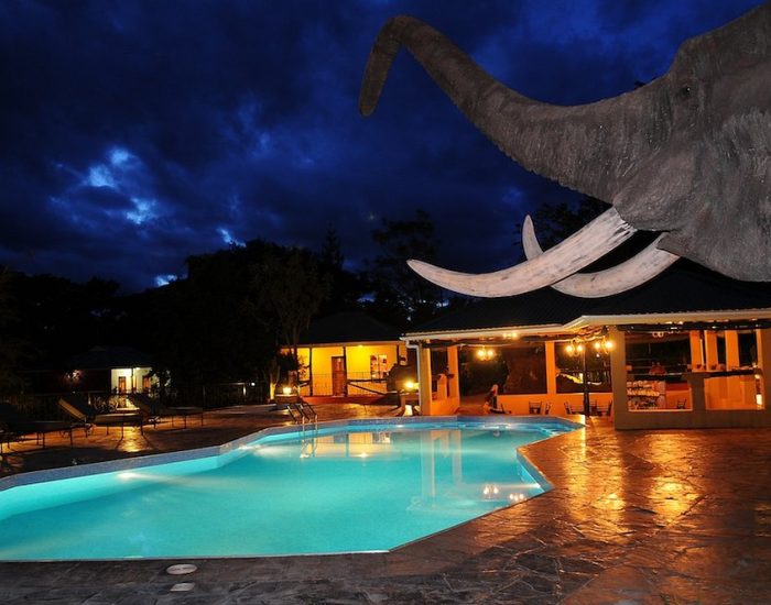 swiming-pool.jpg KUDU